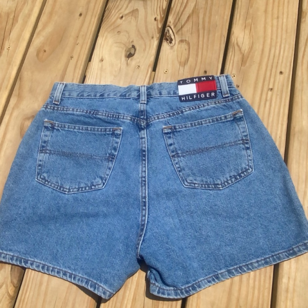 Women’s Vintage Tommy Hilfiger shorts